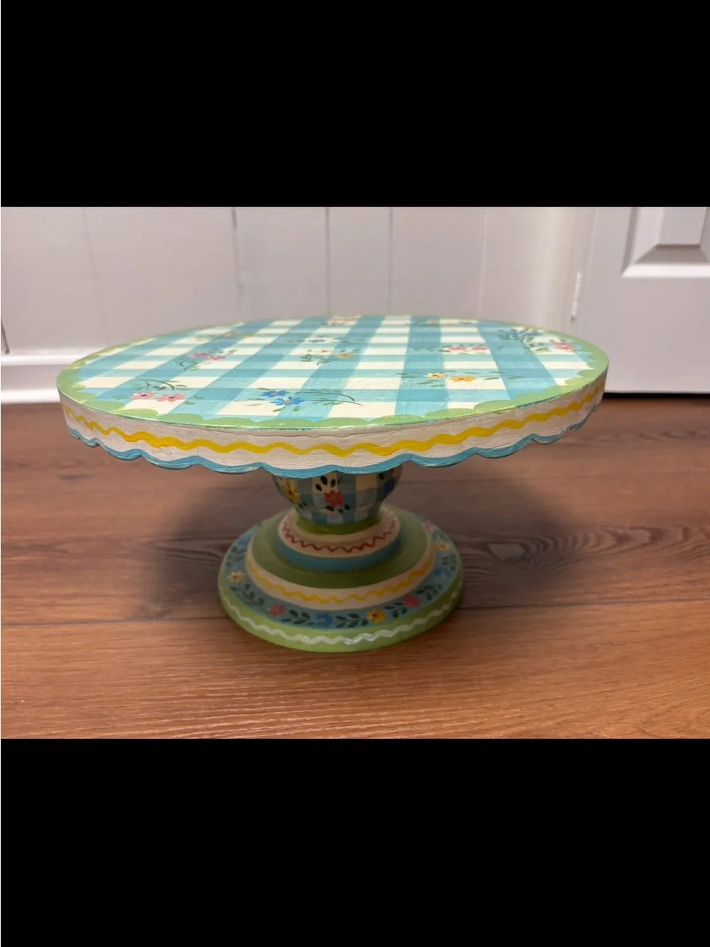 Hand-Painted Decorative Cake Stand